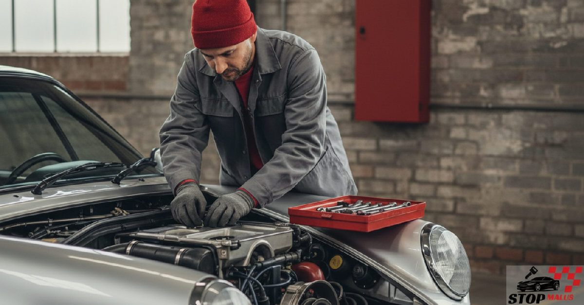 Expert examinant le moteur d'une Porsche 911 importée d'Allemagne.
